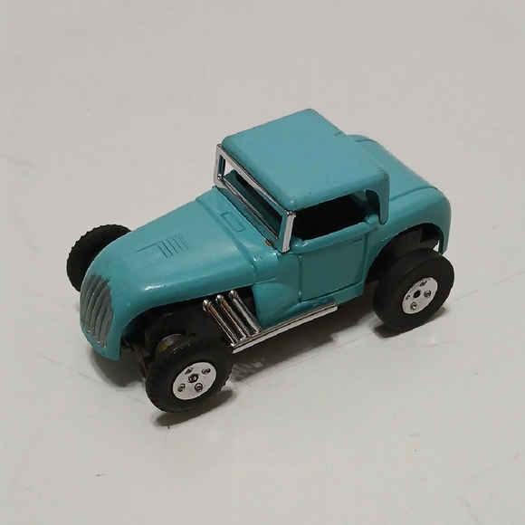 IWHEELS AUTO WORLD SC400-3i Thunderjet 1966 Ford GT40 Orion argent HO